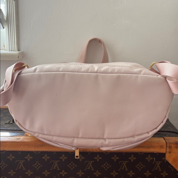 Lululemon Baby Pink Drawstring Backpack - Picture 10 of 14